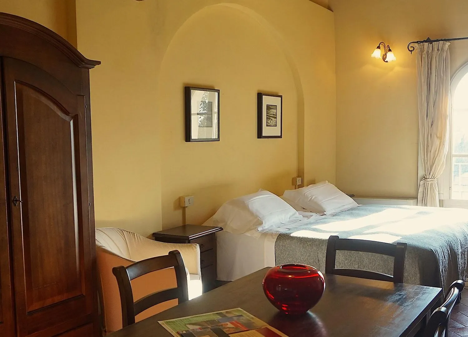 Borgo Di Colleoli Resort Palaia 0*,  Italy